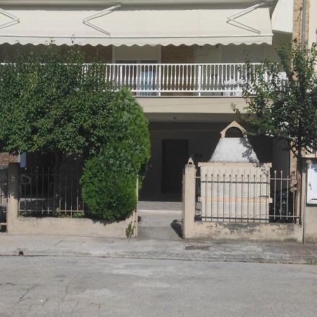 Stella Apartments Olympiaki Akti Bagian luar foto